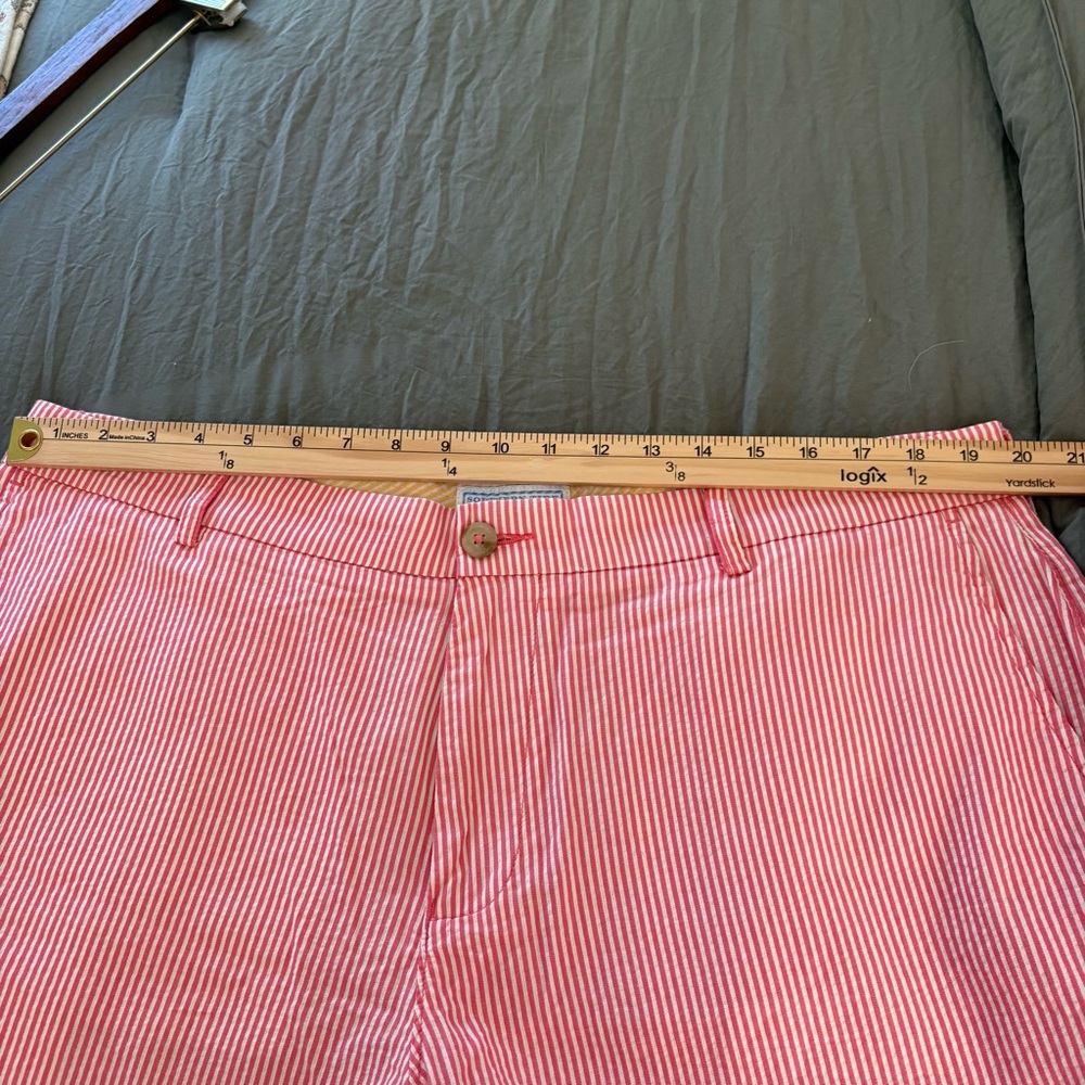 Southern Tide Skipjack Red White Striped Seersucker Shorts. Size 40. - Picture 8 of 10